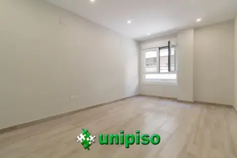 Piso en calle de la Batalla del Salado