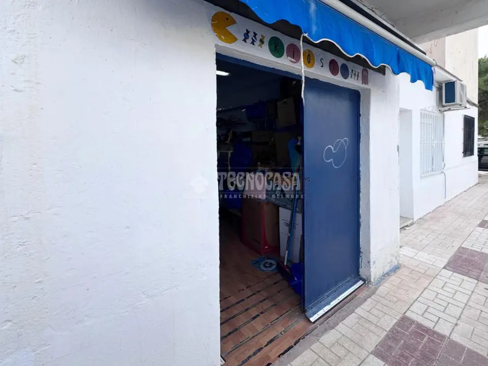 Local comercial en venta en Calle periodista juan villar en Torremolinos